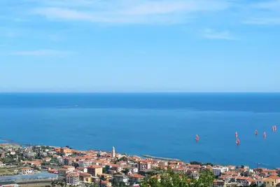 Image de Joli appartement pour 4 personnes avec Wifi, balcon, animaux admis, vue panoramique et parking