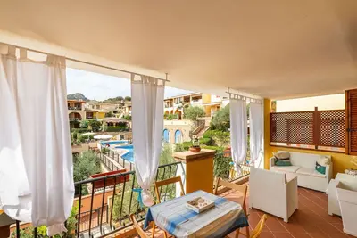 Image de Bel appartement pour 4 personnes avec climatisation, piscine, Tv, balcon et parking
