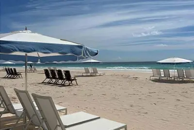 Image de Lux Waterfront Cottage in Exclusive Briland Club w\/Marina, Beach, Pickleball