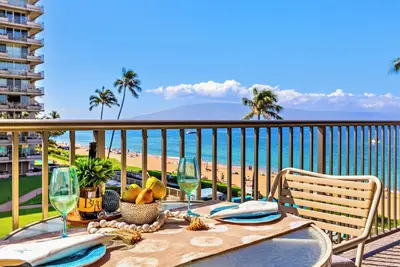 Image de Ocean View steps from beach, dining, shopping 407