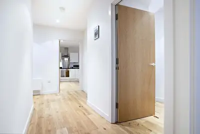 Image de Stylish Comfort Meets Prime Location at Apartment 11 Clarendon Lofts Watford