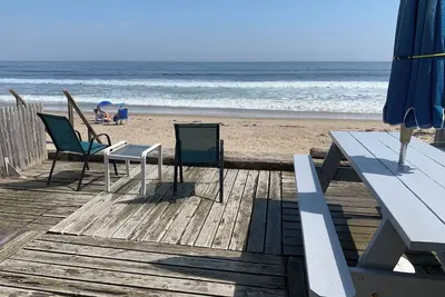 Image de On Moody Beach - Doesn't get closer! 2-bed Beachfront Cottage, Wells, Me