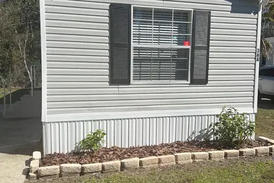 Image de Charming 2-bedroom mobile home  in peaceful 55+ Community in Homosassa