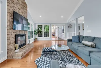 Image de Elegant Home- City View/Iad Airport/Prime Location