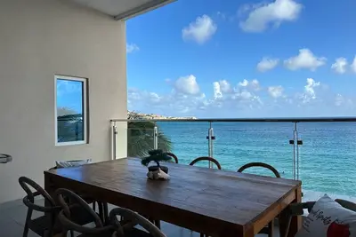 Image de *New* SeaHeaven 3br Beachfront Apt with Generator\n\n