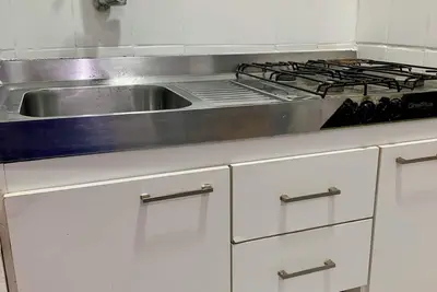 Image de Sua FamĂlia vai Curtir Copacabana Nesse Confortável 2 Quartos PrĂłximo a Praia