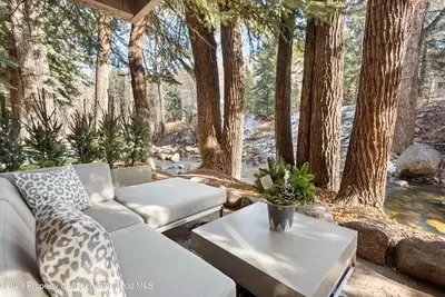 Image de Riverfront 2 Bed, 2 Bath condo on the Roaring Fork River. Only 3 blocks to town