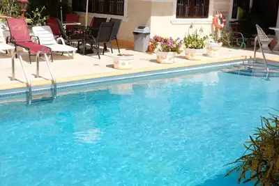 Chateau Gloria Luxury Villa-Spacious rooms, private pool and ocean view