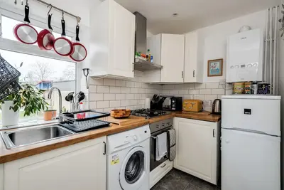 Image de 3 Bedrooms House with Private Parking- Florence of Oxford