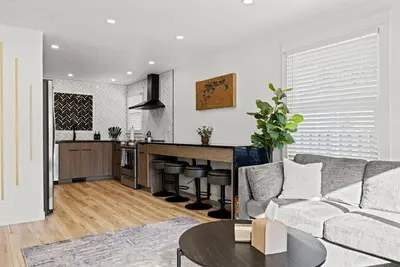 Image de Walk to Bsu & Downtown-Modern