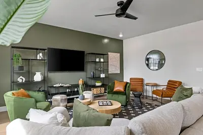 Image de This house is a 5 bedroom(s), 3 bathrooms, located in Boise, Id.