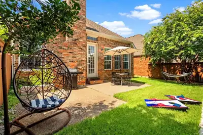 Image de Charming Airport Retreat w/ Grill & Hammock Oasis