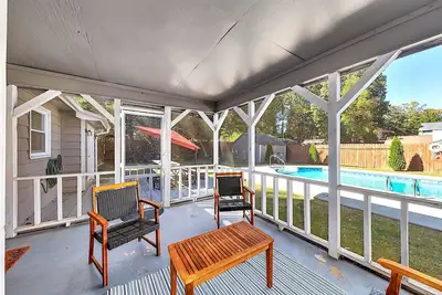 Image de Charming 4-bedroom house in enchanting Kennesaw with Ac, WiFi Private Pool