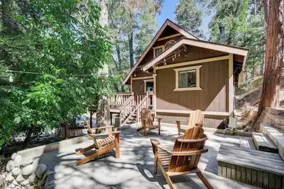 Image de Crestline Vacation Rental < 1 Mi to Lake Gregory!
