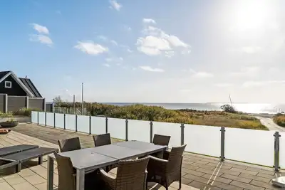 Image de Maison confortable de 2 chambres à.