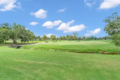Image de 7th Fairway Green of The World-Famous Img Academy