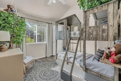 Image de Spacious Oasis 4-bedroom home set up for traveling with kids, in ❤️ of Dfw