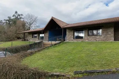 Image de Maison de campagne 'Aitxitxe' avec vue sur les montagnes, piscine privée et terrasse privée