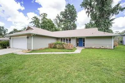 Image de Charming 3-bedroom house in lovely Ocala Mins from Wec