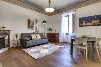 Your home in Firenze Perfect for families and large groups!
