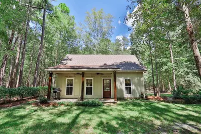 Image de The Camellia Cottage - private family space!