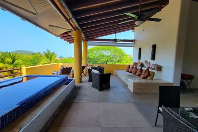 Image de My Zihua Dream is a Penthouse Condo just steps from La Ropa Beach, 2 Br 3. 5 Ba