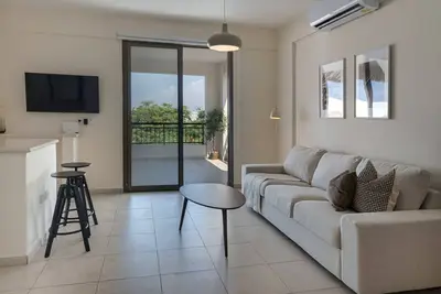 Image de Phaedrus Living: Paphos Old Town Seaview Flat