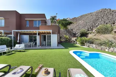 Image de Maison de vacances privée avec piscine privée, Wifi, climatisation, Tv, balcon, parking