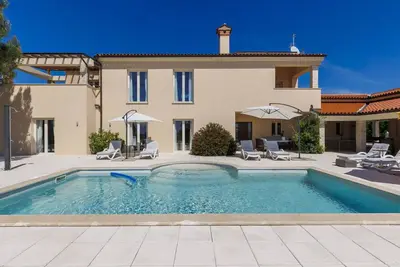 Image de Merveilleuse maison de vacances privée avec piscine privée, Wifi, climatisation, Tv et terrasse