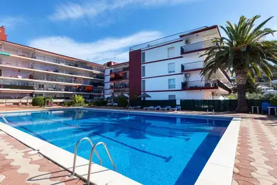 Image de Joli appartement pour 4 personnes avec piscine, Wifi, Tv, balcon et vue panoramique