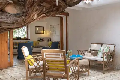 Image de Belle maison de vacances privée pour 6 personnes avec climatisation, Tv et patio