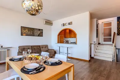 Image de Joli appartement pour 4 personnes avec Wifi, climatisation, Tv et terrasse