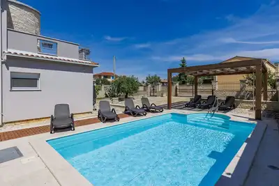 Image de Maison de vacances privée avec climatisation, Wifi, piscine privée, Tv, terrasse, animaux admis