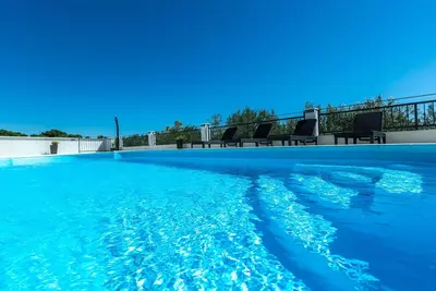 Image de Maison de vacances privée avec climatisation, Wifi, piscine privée, bain à remous, Tv, terrasse