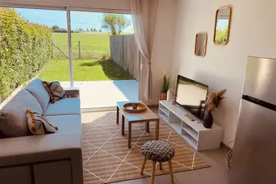 Image de Maison moderne avec jardin