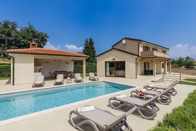 Image de Maison de vacances privée avec piscine privée, Wifi, climatisation, Tv, terrasse, vue panoramique