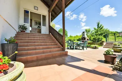 Image de Agréable appartement pour 6 personnes avec climatisation, Wifi, Tv, terrasse et parking