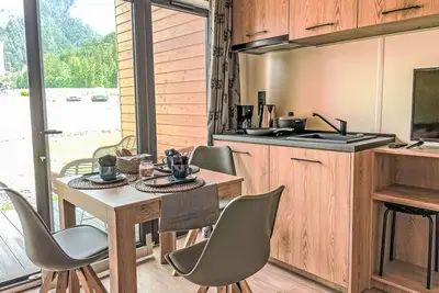 Image de Confortable appartement dans une maison de vacances avec climatisation, Tv et terrasse