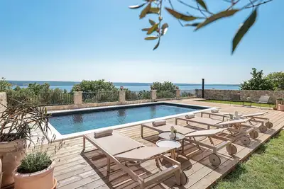 Image de Merveilleuse maison de vacances privée avec piscine privée, Wifi, climatisation, Tv et terrasse