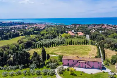 Image de Joli appartement avec climatisation, piscine, Wifi, Tv, patio, animaux admis et parking