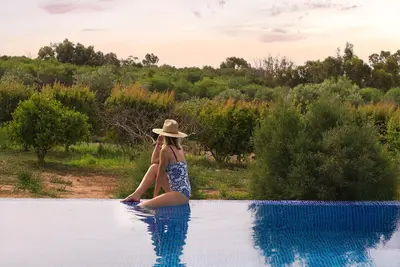 Image de Orchard Villa – Elegant 4-Bedroom Retreat with Infinity Pool near Sunrise Beach