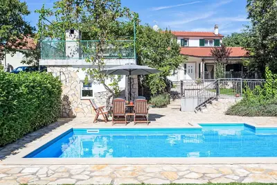 Image de Maison de vacances privée avec piscine privée, Wifi, bain à remous, climatisation, Tv, terrasse