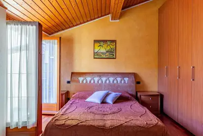 Image de Belle maison de vacances privée avec bain à remous, Wifi, Tv, terrasse, animaux admis et parking