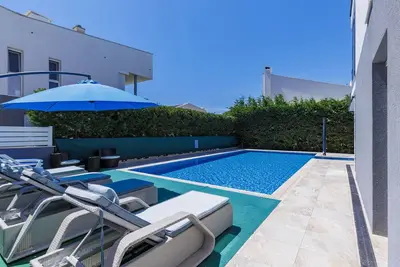 Image de Maison de vacances privée avec Wifi, piscine privée, climatisation, Tv, terrasse, animaux admis