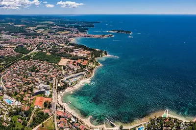 Image de Joli appartement pour 4 personnes avec climatisation, Wifi, piscine, Tv, terrasse et parking