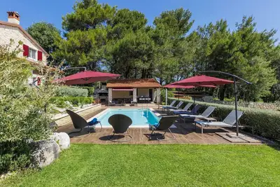 Image de Maison de vacances privée avec piscine privée, climatisation, Wifi, Tv, terrasse, animaux admis