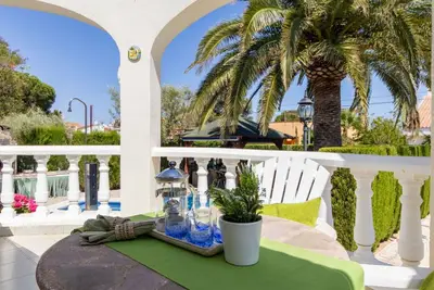 Image de Maison de vacances privée avec piscine privée, climatisation, Wifi, Tv, terrasse, parking