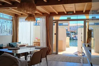 Image de Vue port & Plage à 10min à pied. Appart. 50m2 & terrasse 15m2 Carnon Plage ouest