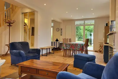 Image de Maison de famille avec jardin clos et terrasse proche de la plage