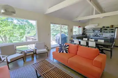 Image de Bayside 4bd Home--A/C, Deck, Outdoor Shower, Ping Pong, Secluded Spot with Stunning Tidal Marsh Views